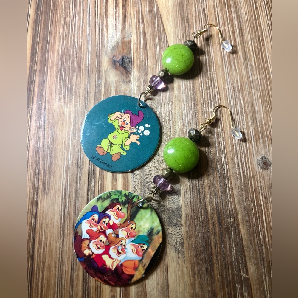 Handcrafted Vintage 90s Disney’s Snow White Beaded Dangle Pog Earrings (Dopey)